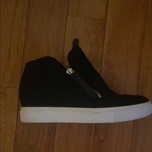 Steve Madden Black Zip up Textured Canvas Wedge Sneakers - Picture 6 of 7